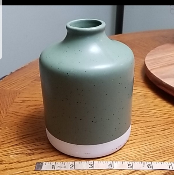 Vase - Picture 3 of 4